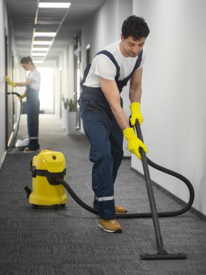 full-shot-people-cleaning-building